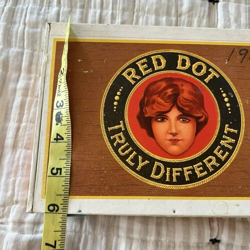 vintage red dot empty cigar box, great‎ graphics color, man cave decor item